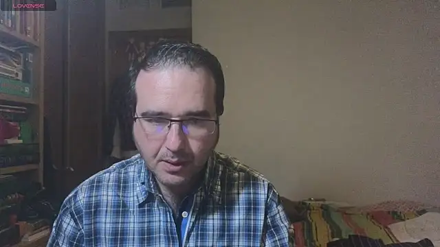 curiosillo83 online show from February 2025 10:44:02 PM