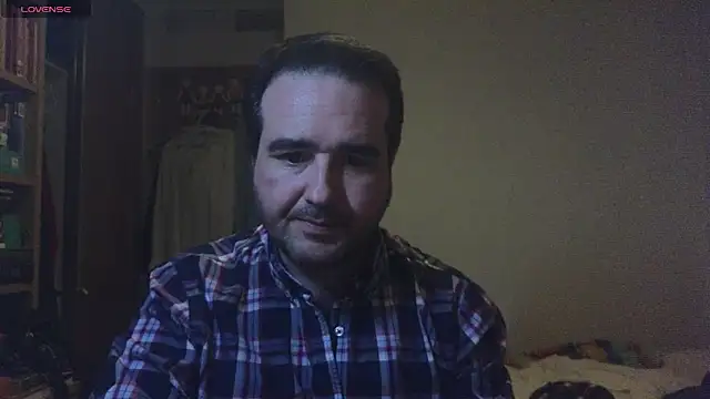 curiosillo83 online show from February 2025 11:05:01 PM