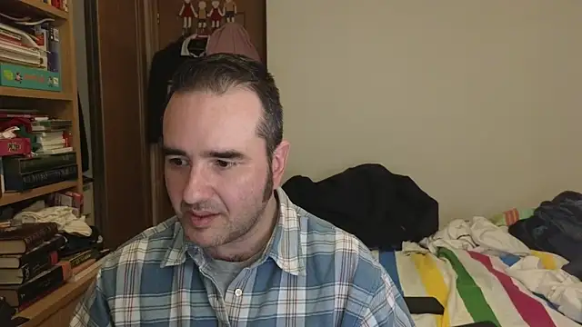 curiosillo83 online show from April 2026 02:02:02 PM