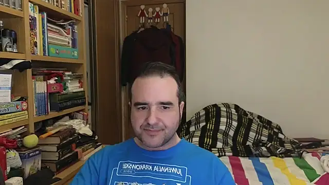 curiosillo83 online show from April 2026 09:52:01 AM