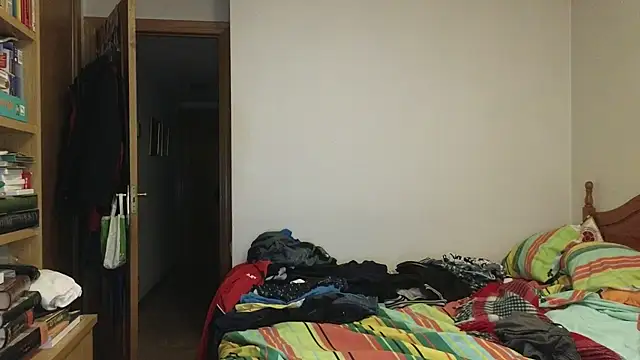 Snapshot of curiosillo83 chatting on May 2026 09:48:01 AM curiosillo83 online show from May 2026 09:48:01 AM
