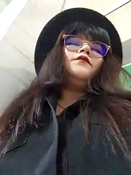 Snapshot of Sakura_0505 chatting on February 2025 10:31:02 PM Sakura 0505 online show from February 2025 10:31:02 PM