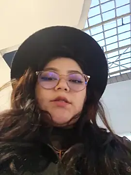 Snapshot of Sakura_0505 chatting on February 2025 11:26:01 PM Sakura 0505 online show from February 2025 11:26:01 PM