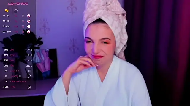 KindHazelHere  online show from October 2025 10:39:02 AM