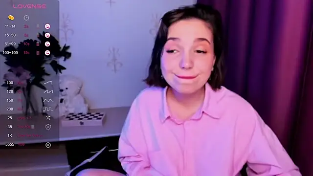 KindHazelHere  online show from November 2025 06:12:01 AM