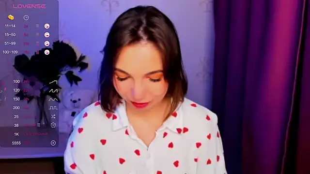 KindHazelHere  online show from January 2026 07:05:02 PM