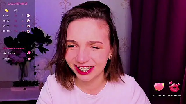 KindHazelHere  online show from February 2026 10:30:02 PM