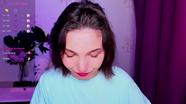 KindHazelHere  online show from February 2026 11:37:01 PM