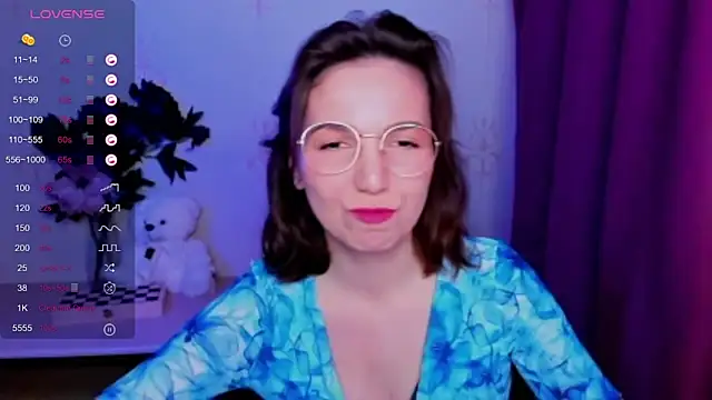 KindHazelHere  online show from April 2026 07:58:01 PM