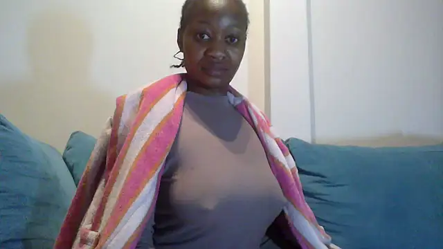 Snapshot of Hardnipples8 chatting on June 2026 12:32:02 AM Hardnipples8 online show from June 2026 12:32:02 AM