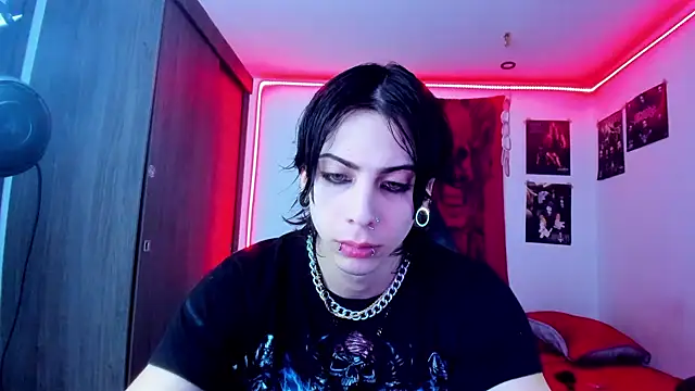 Snapshot of dussk_ chatting on January 2025 06:59:01 AM dussk online show from January 2025 06:59:01 AM