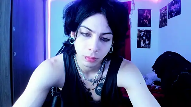 Snapshot of dussk_ chatting on February 2025 07:23:01 AM dussk online show from February 2025 07:23:01 AM