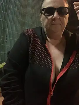 eroticjessitop online show from March 2025 08:04:01 PM