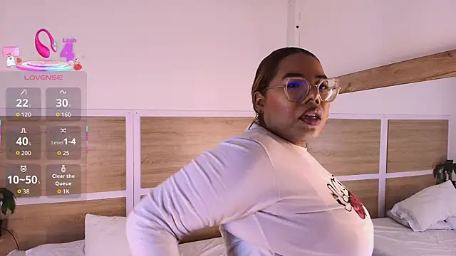  nickypurple  online show from January 2026 07:06:02 PM