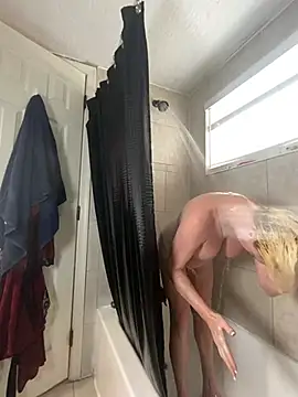 Snapshot of TiffaneyLove chatting on March 2025 12:35:02 PM TiffaneyLove online show from March 2025 12:35:02 PM