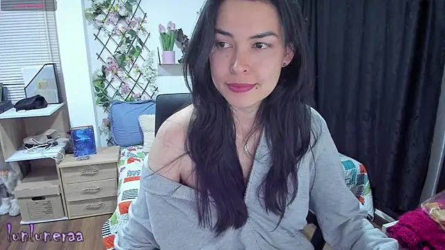 Snapshot of Lunlunera chatting on January 2025 08:40:01 AM Lunlunera online show from January 2025 08:40:01 AM