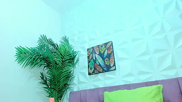 Snapshot of Hellen_Sky chatting on February 2025 01:25:02 AM Hellen Sky online show from February 2025 01:25:02 AM