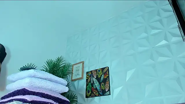 Snapshot of Hellen_Sky chatting on September 2025 07:15:02 PM Hellen Sky online show from September 2025 07:15:02 PM