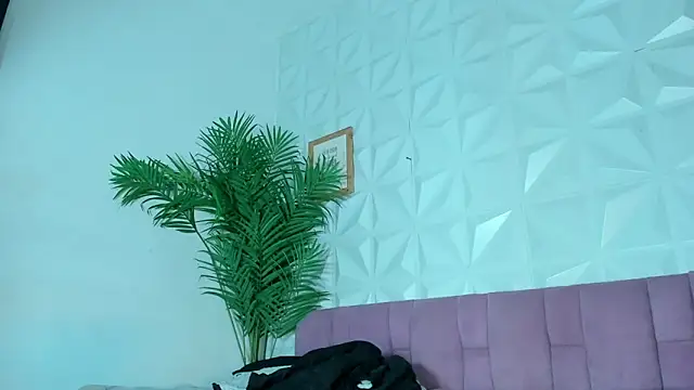 Snapshot of Hellen_Sky chatting on October 2025 07:13:02 PM Hellen Sky online show from October 2025 07:13:02 PM