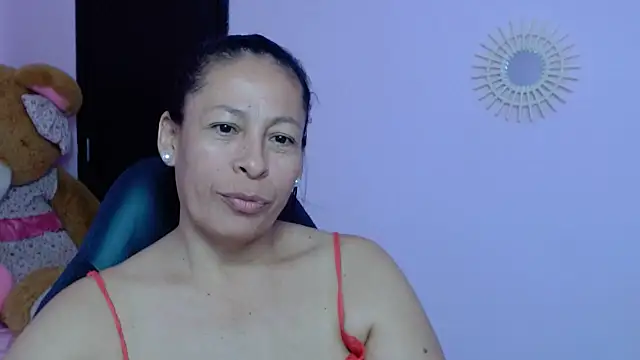 Snapshot of mature_martina chatting on January 2025 04:08:01 PM mature martina online show from January 2025 04:08:01 PM