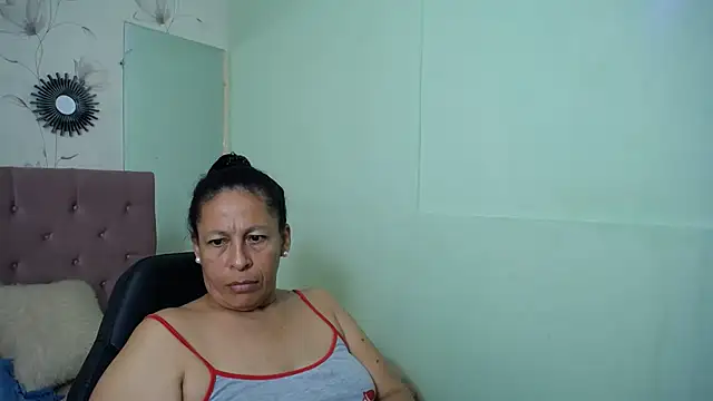 Snapshot of mature_martina chatting on March 2025 08:34:01 AM mature martina online show from March 2025 08:34:01 AM
