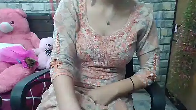 Sexy iknoor online show from February 2025 05:04:01 AM