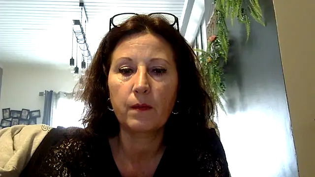 Snapshot of feline27 chatting on November 2025 11:20:01 AM feline27 online show from November 2025 11:20:01 AM