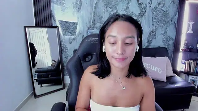 Nanami 19 online show from February 2026 06:52:01 PM