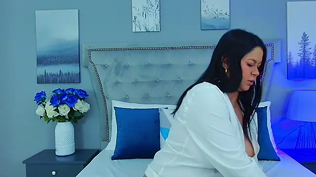 Snapshot of Margaret_Saunders chatting on December 2024 07:27:02 PM Margaret Saunders online show from December 2024 07:27:02 PM