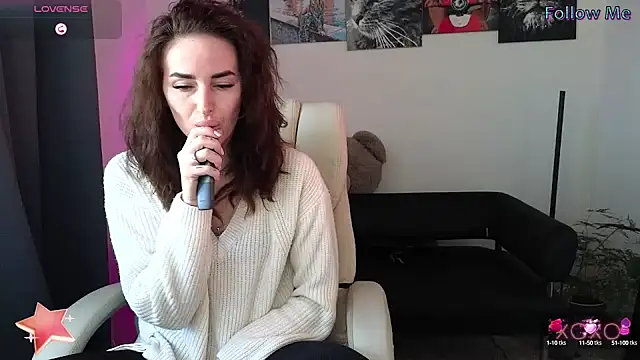 xx adrihanna xx online show from February 2025 09:06:02 AM