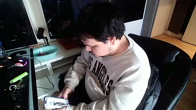 Snapshot of Bebemickey75 chatting on March 2026 05:12:01 PM Bebemickey75 online show from March 2026 05:12:01 PM