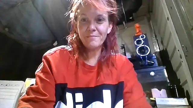 spundarella420 online show from November 2025 04:57:02 PM