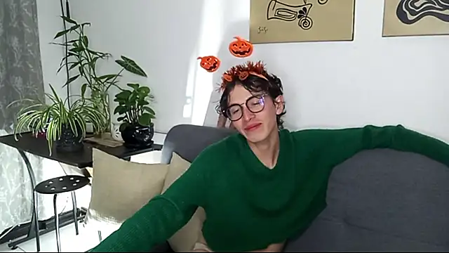 Norehg online show from October 2025 08:35:01 AM