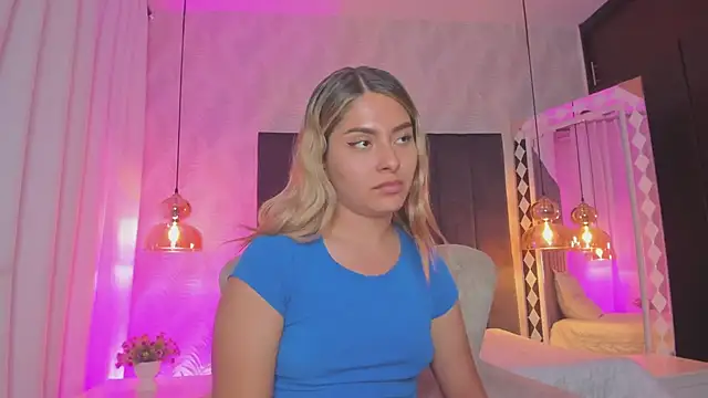 kataliina   online show from December 2024 06:03:02 PM