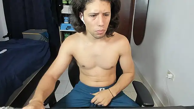 imtonny19 online show from February 2026 03:57:01 PM