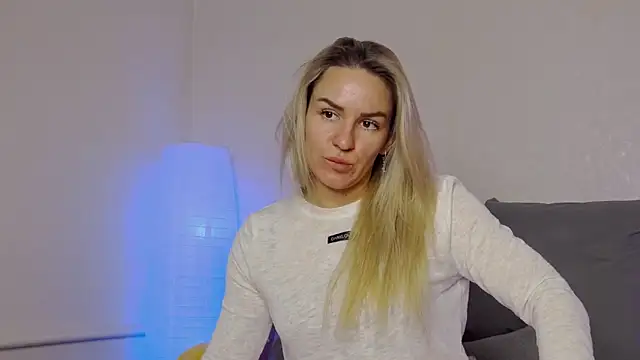 SofiJames online show from December 2024 06:04:01 AM