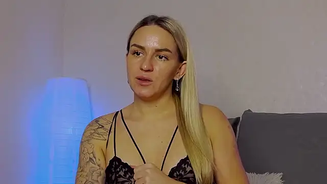 SofiJames online show from December 2024 09:17:01 AM