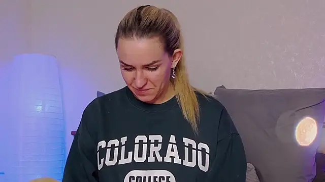 SofiJames online show from December 2024 09:29:02 AM