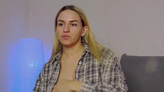 SofiJames online show from December 2024 09:24:01 AM