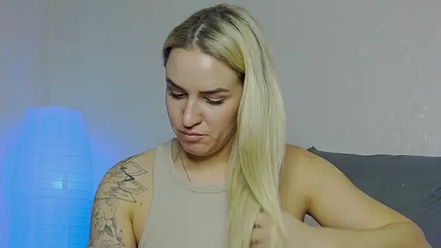 SofiJames online show from January 2025 09:18:01 AM