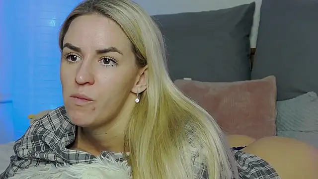 SofiJames online show from January 2025 09:40:02 AM