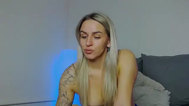 SofiJames online show from November 2025 06:35:01 AM