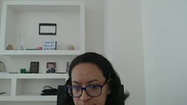 Snapshot of evelin_king chatting on October 2025 03:18:01 PM evelin king online show from October 2025 03:18:01 PM