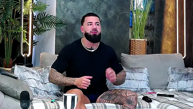 masterkingofmusclee online show from November 2025 07:47:01 AM