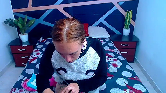 SofiaWet23 online show from September 2025 01:13:01 PM
