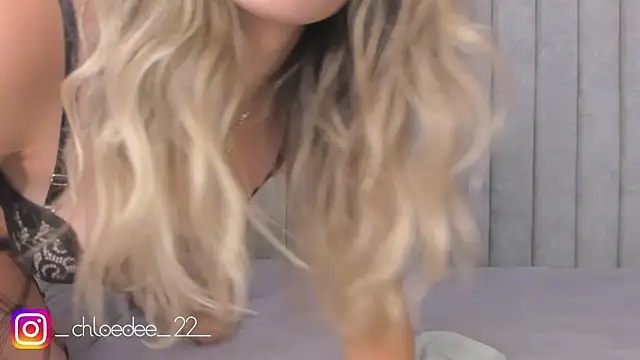chloe d online show from December 2024 05:20:02 PM