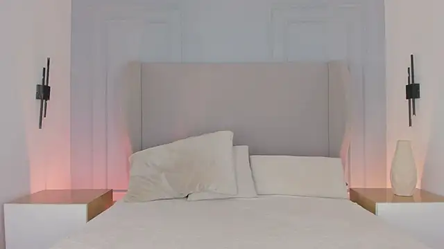 chloe d online show from July 2026 01:39:02 PM