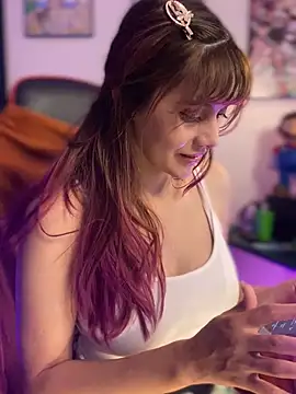 Snapshot of Pretty-10Woman chatting on January 2025 07:49:02 PM Pretty-10Woman online show from January 2025 07:49:02 PM