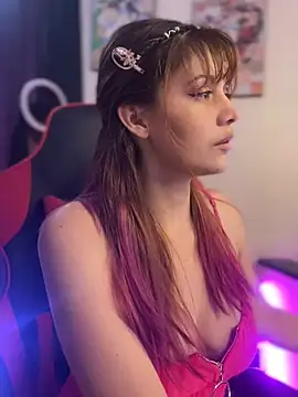 Snapshot of Pretty-10Woman chatting on February 2025 06:31:02 PM Pretty-10Woman online show from February 2025 06:31:02 PM