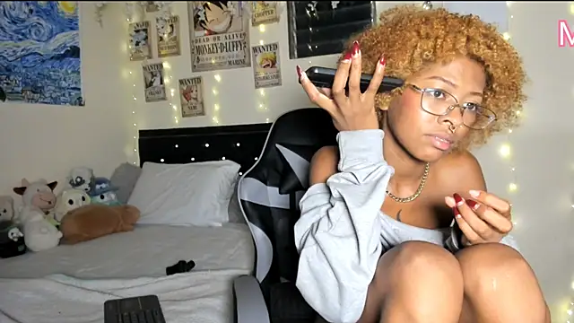 Snapshot of Cristal_Jonas@xh chatting on January 2025 06:30:02 AM Cristal Jonasxh online show from January 2025 06:30:02 AM